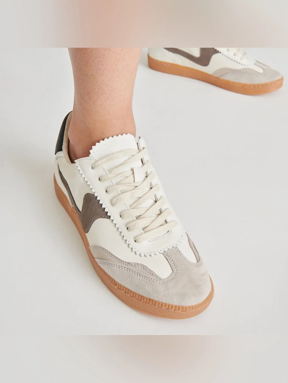 Dolce Vita Notice Sneakers, Color White/Gray, Size 8.